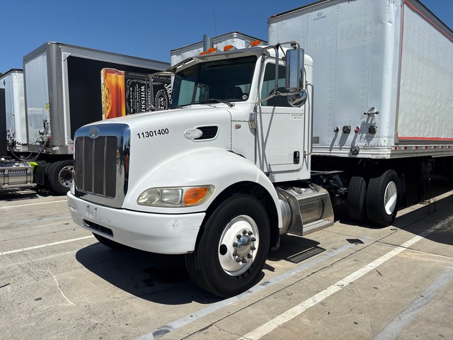 2013 Peterbilt 337 4x2 S/A Day Cab Truck Tractor (Inoperable)