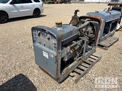 Lincoln 250 250 A Arc を見 Welder - Fueled