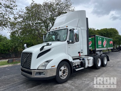 2020 Volvo VNL 6x4 トラックトラクター(T/A)