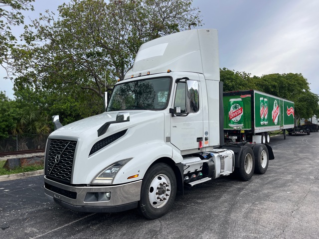 2020 Volvo VNL 6x4 T/A Day Cab Truck Tractor