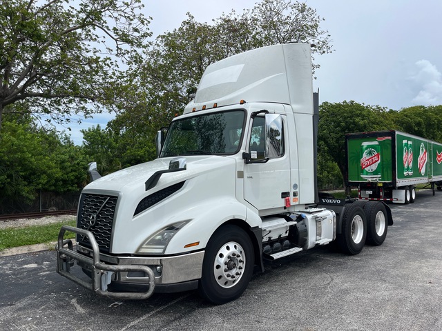 2020 Volvo VNL 6x4 T/A Day Cab Truck Tractor