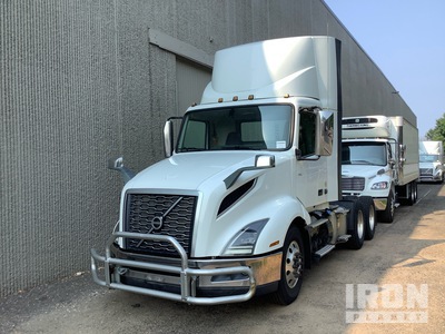 2020 Volvo VNL 6x4 トラックトラクター（T/A）