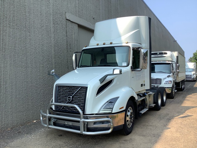 2020 Volvo VNL 6x4 T/A Day Cab Truck Tractor