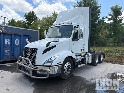 2021 Volvo VNL 6x4 T/A Day Cab Truck Tractor
