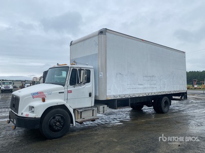 2002 Freightliner FL70 4x2 Furgonetka