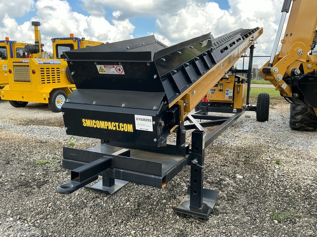 Screen Machine Industries CH30R 24 in x 30 ft Portable Stacking Conveyor