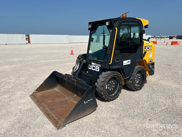 2017 JCB 215 Two-Speed Skid Steer Loader