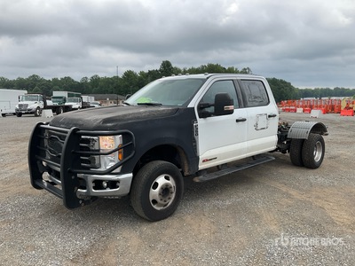 2024 Ford F-350 4x4 Crew Cab Pickup