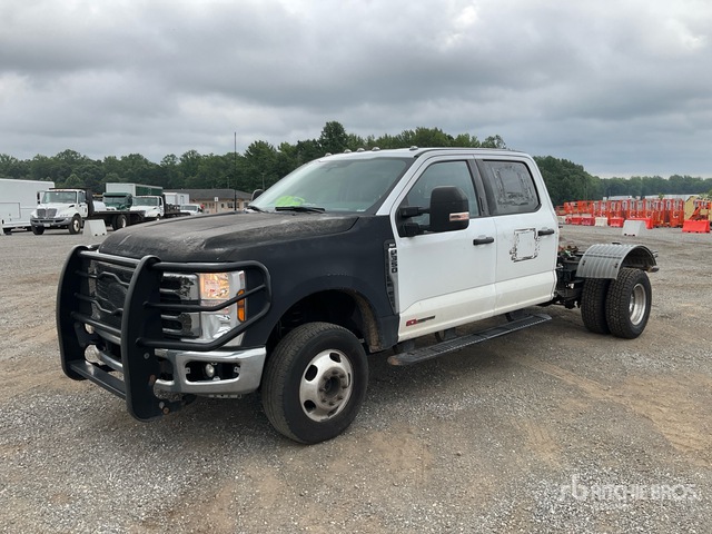 2024 Ford F-350 4x4 Crew Cab Versatile Hauler Truck