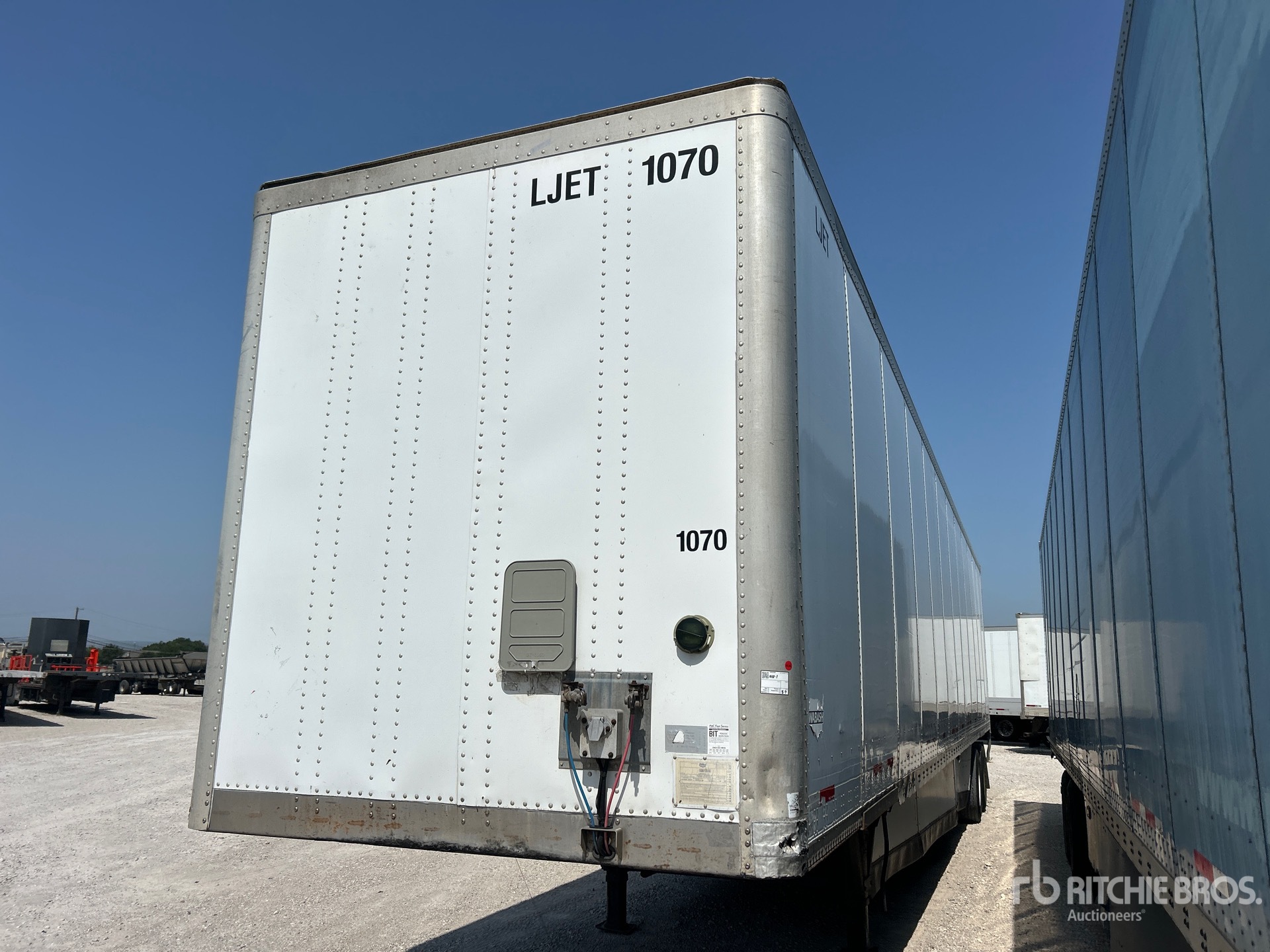 2014 Wabash DVCVHPC 53 ft x 102 in T/A Van Trailer