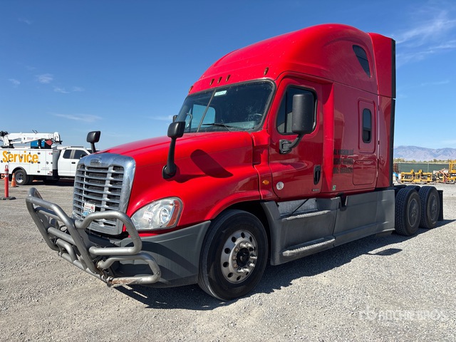 2019 Freightliner Cascadia 125 6x4 T/A Sleeper Truck Tractor