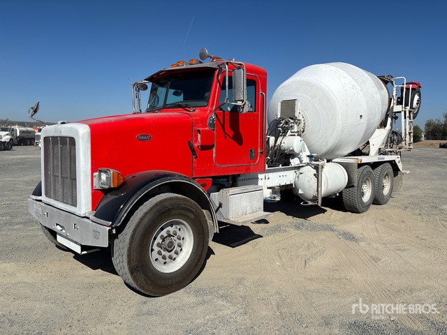2014 Peterbilt 365 8x4 Mixer Truck