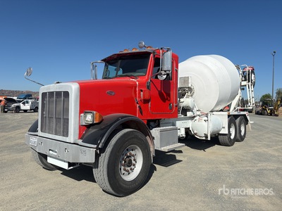 2014 Peterbilt 365 8x4 شاحنة خلاط