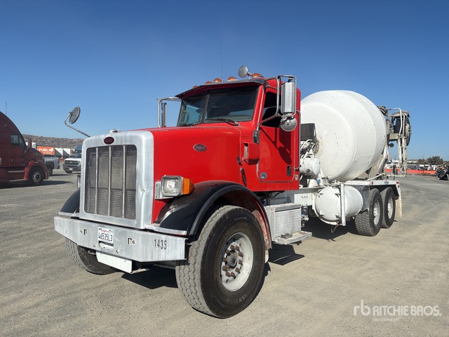 2014 Peterbilt 365 8x4 Mixer Truck