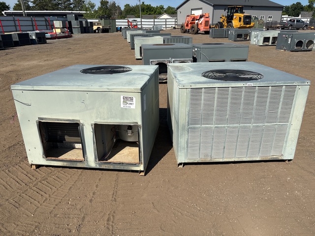 (2) Goodman Outdoor HVAC Units (2) Goodman Outdoor HVAC Units
