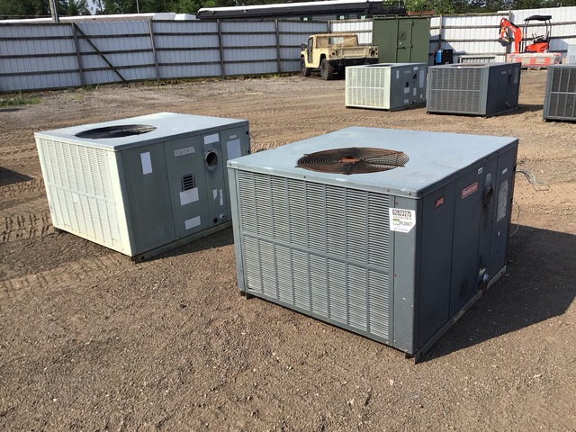 (2) Goodman Outdoor HVAC Units (2) Goodman Outdoor HVAC Units