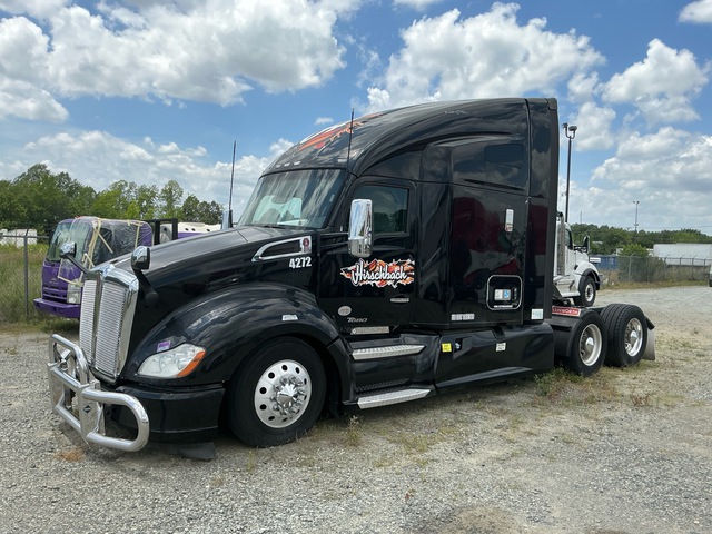 2020 Kenworth T680 6x4 T/A Sleeper Truck Tractor