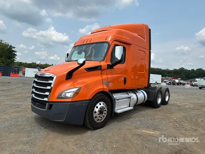 2019 Freightliner Cascadia 116 6x4 Ciągnik siodłowy T/A z kabiną sypialną