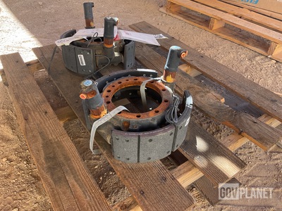 (2) Meritor RDA-1550-885 Segmented Rotor Brakes