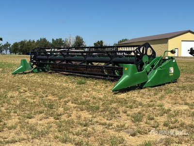 John Deere 925 25 ft Flex Combine Header