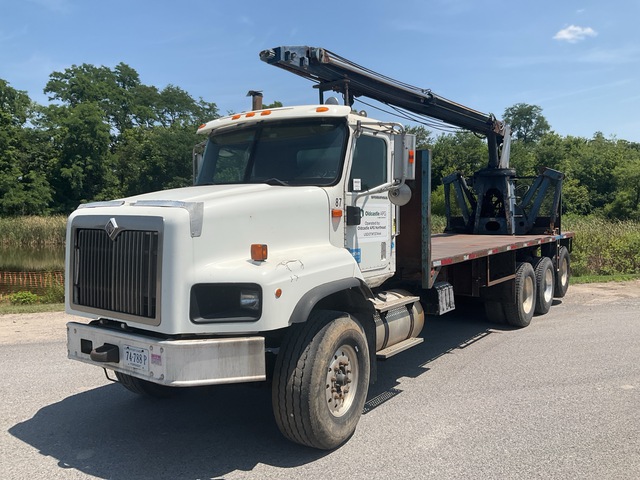 2005 International 5600i 8x4 Boom Truck