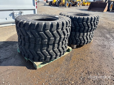 Quantity of (4) 17.5R25 Banden - Fits Wheel Loader