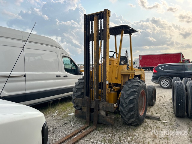 1970 Case 584 Rough Terrain Forklift