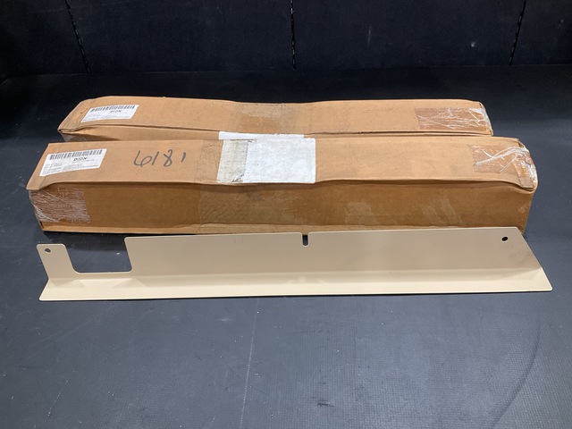 (48) Milton Manufacturing 3689927C2 Vehicular Brackets
