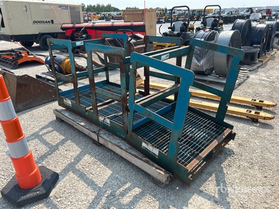Quantity of (3) Propane Tank Regał magazynowy