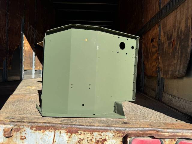 LOT OF 18 HUMVEE DRIVERS SIDE DOOR PANELS NEW IN BOX -SHIPS ON PALLET DIMS: 64L X 62H X 79T WEIGHT 220 LOT OF 18 HUMVEE DRIVERS SIDE DOOR PANELS NEW IN BOX -SHIPS ON PALLET DIMS: 64L X 62H X 79T WEIGHT 220