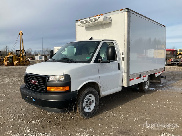2023 GMC Savana G3500 4x2 Refrigerated Truck