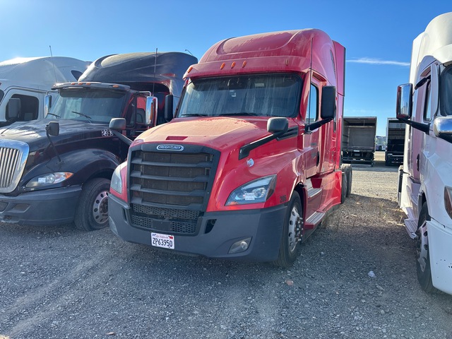 2022 Freightliner Cascadia 126 6x4 T/A Sleeper Truck Tractor