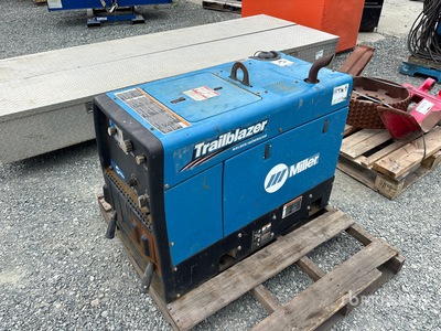 Trailblazer 325 325 A Multi-Process を見 Welder - Fueled