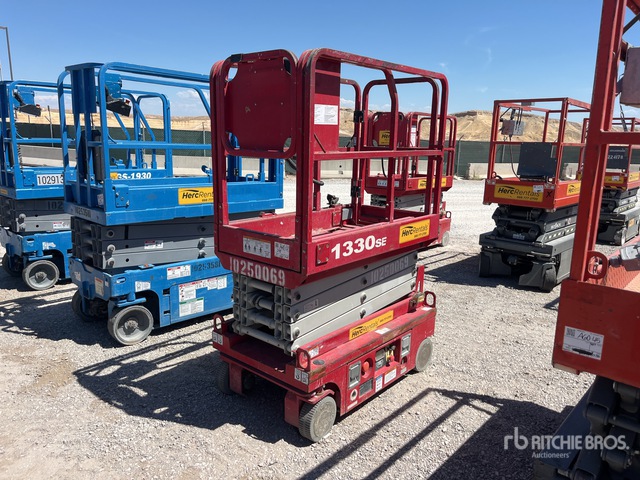 2018 MEC 1330SE Electric Scissor Lift