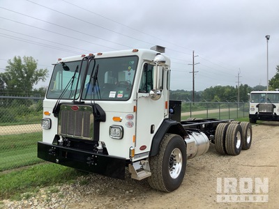 2026 Peterbilt 520 6x4 Cabine et châssis (Unused)