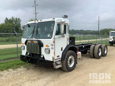 2026 Peterbilt 520 6x4 Cabine et châssis (Unused)