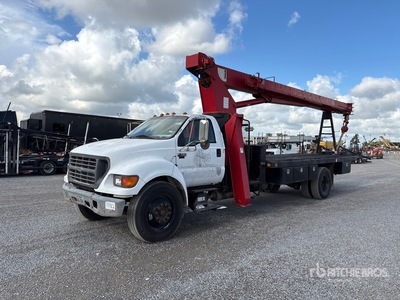 Terex BT-3470 34000 lb Straight Boom on 2003 Ford F-750 XL 4x2 Ciężarówka z wysięgnikiem