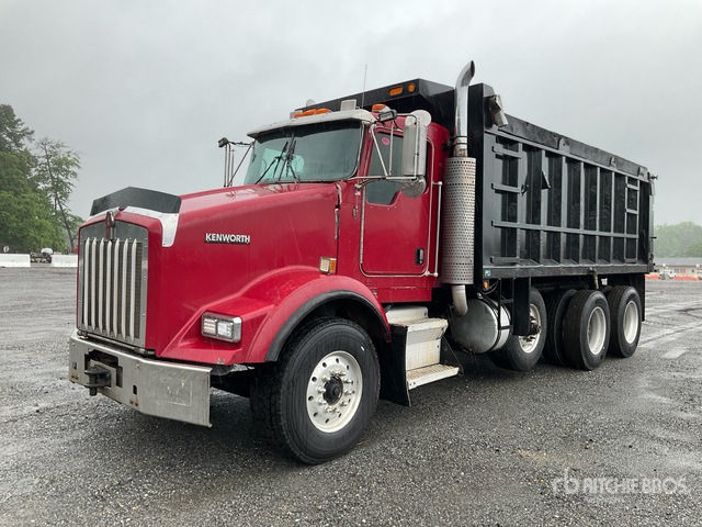 2005 Kenworth T800 8x4 Tri/A Dump Truck