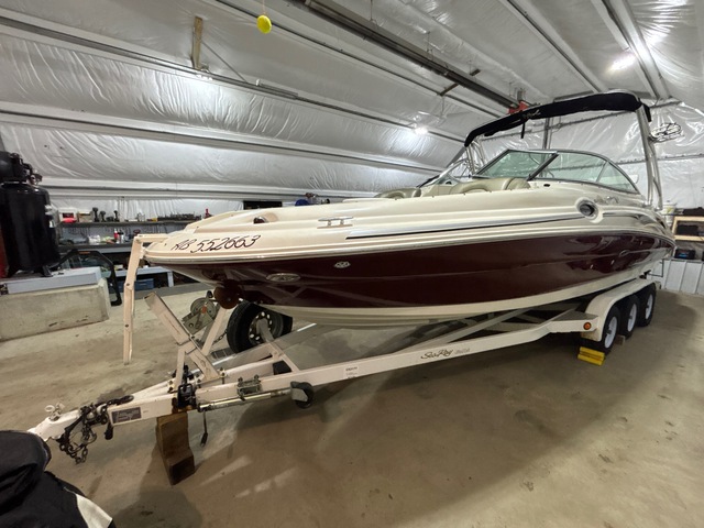 2006 Sea Ray Sundeck 270 27 ft Bowrider Boat w/2006 Metal Craft LV/26/5RBM Trailer