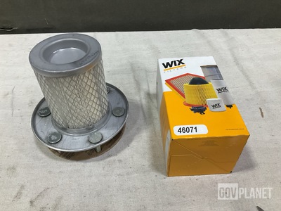 (135) Wix 46071 Filter Elements & (42) Wix 46233 Filter Elements