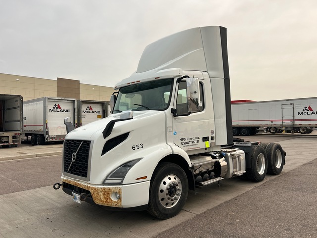 2020 Volvo VNR64T 6x4 T/A Day Cab Truck Tractor