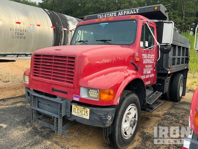 1994 International 4900 4x2 DT466 Diesel, Steel Body, Manual Trans. شاحنة قلابة /محور واحد