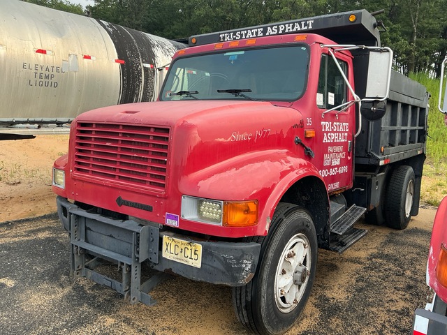 1994 International 4900 4x2 S/A Dump Truck