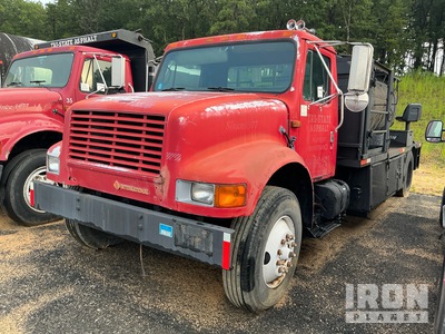 2006 International 4300 4x2 Diesel, Automatic Trans, 3000 Gallon, Pump, Reel