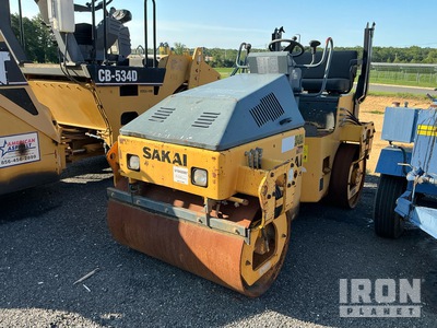 Sakai SW330 Compacteur à double bille (Inoperable)