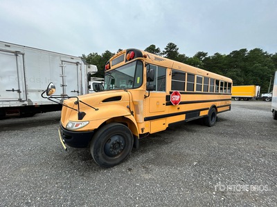 2013 International 3800 4x2 32-Seat School Autobus