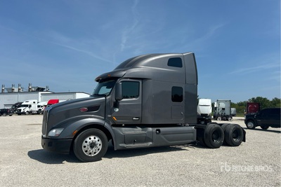 2022 Peterbilt 579 6x4 Cabeza Tractora Cabina Dormitorio