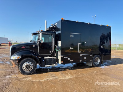 2016 Peterbilt 337 4x2 Camion de lubrification