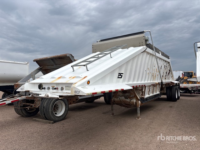 2016 Manac 42 ft T/A Belly Dump Trailer