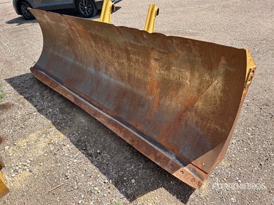 138 in Snow Plow - Fits John Deere 772GP